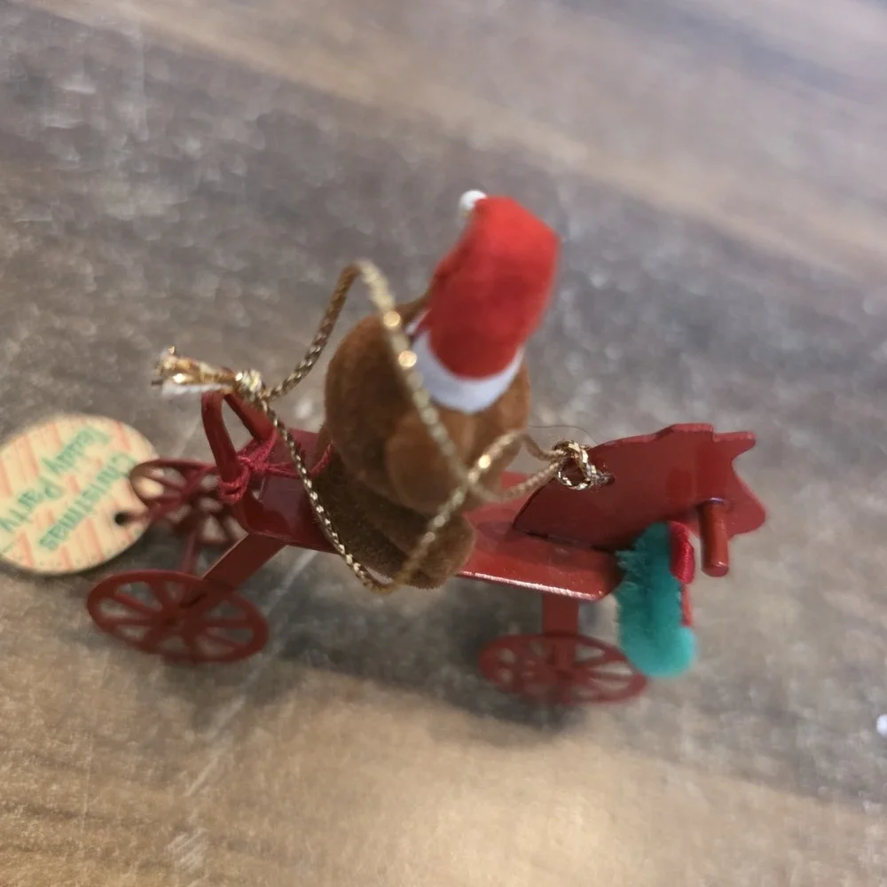 Russ Christmas Ornament Red Metal‎ Car With Flocked Teddy Bear & Wreath 2.75